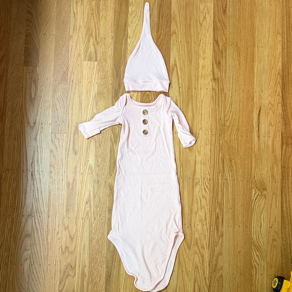 Caden Lane Pale Pink Knit Gown & Knot Hat Set